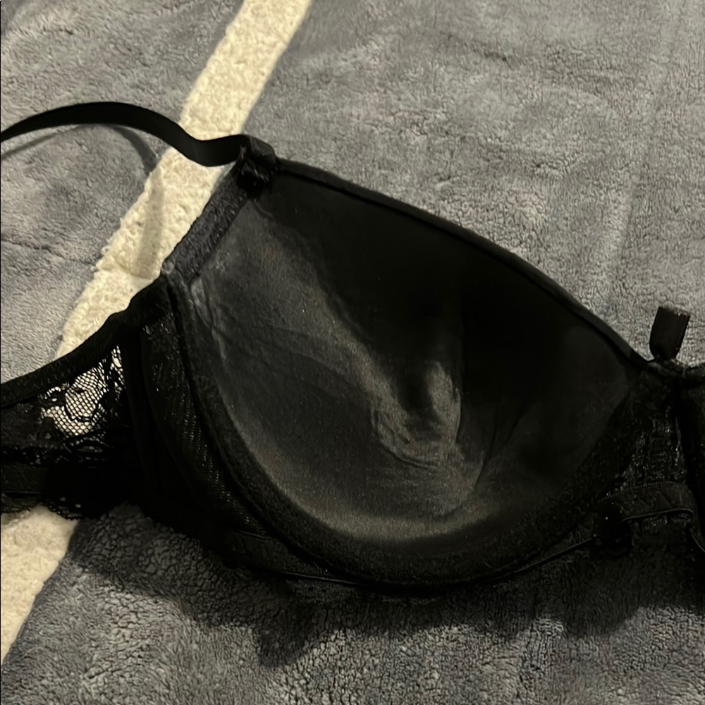 Classic Black Adjustable Strap Bra - Picture 8 of 9